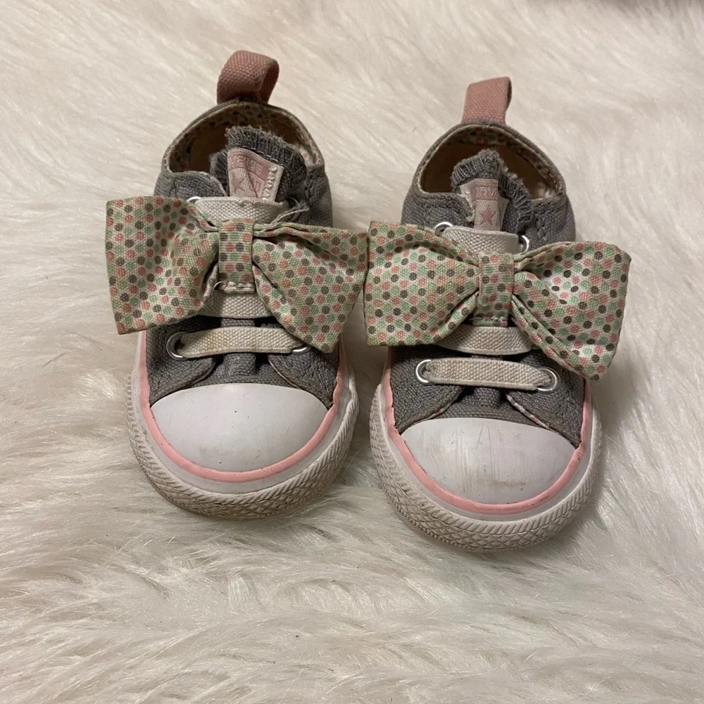 Converse Shoes Infant Girls Size 5‎ Slip On